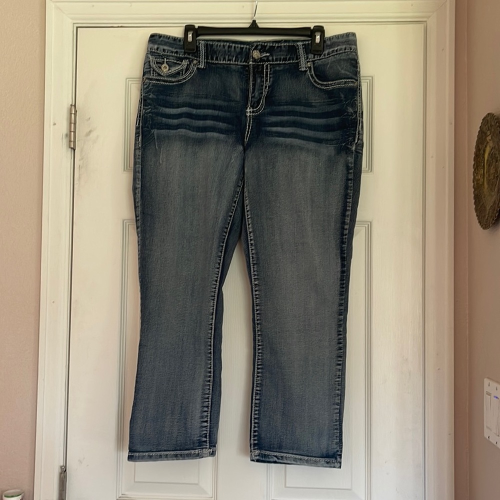 Maurice’s Capri pant size 16